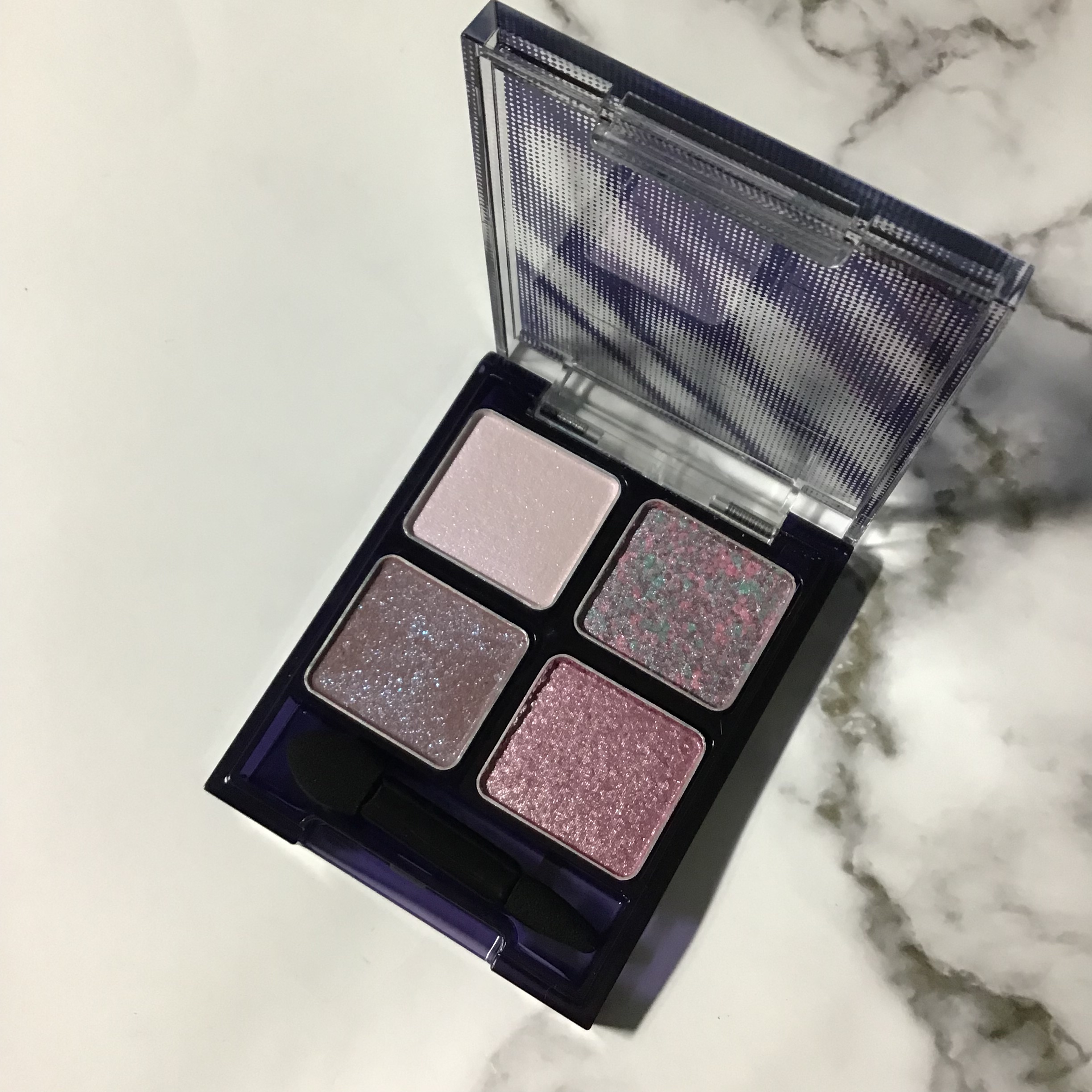 ビーチバカンスグリッターパレット/KATE/アイシャドウパレットを使ったクチコミ（1枚目）