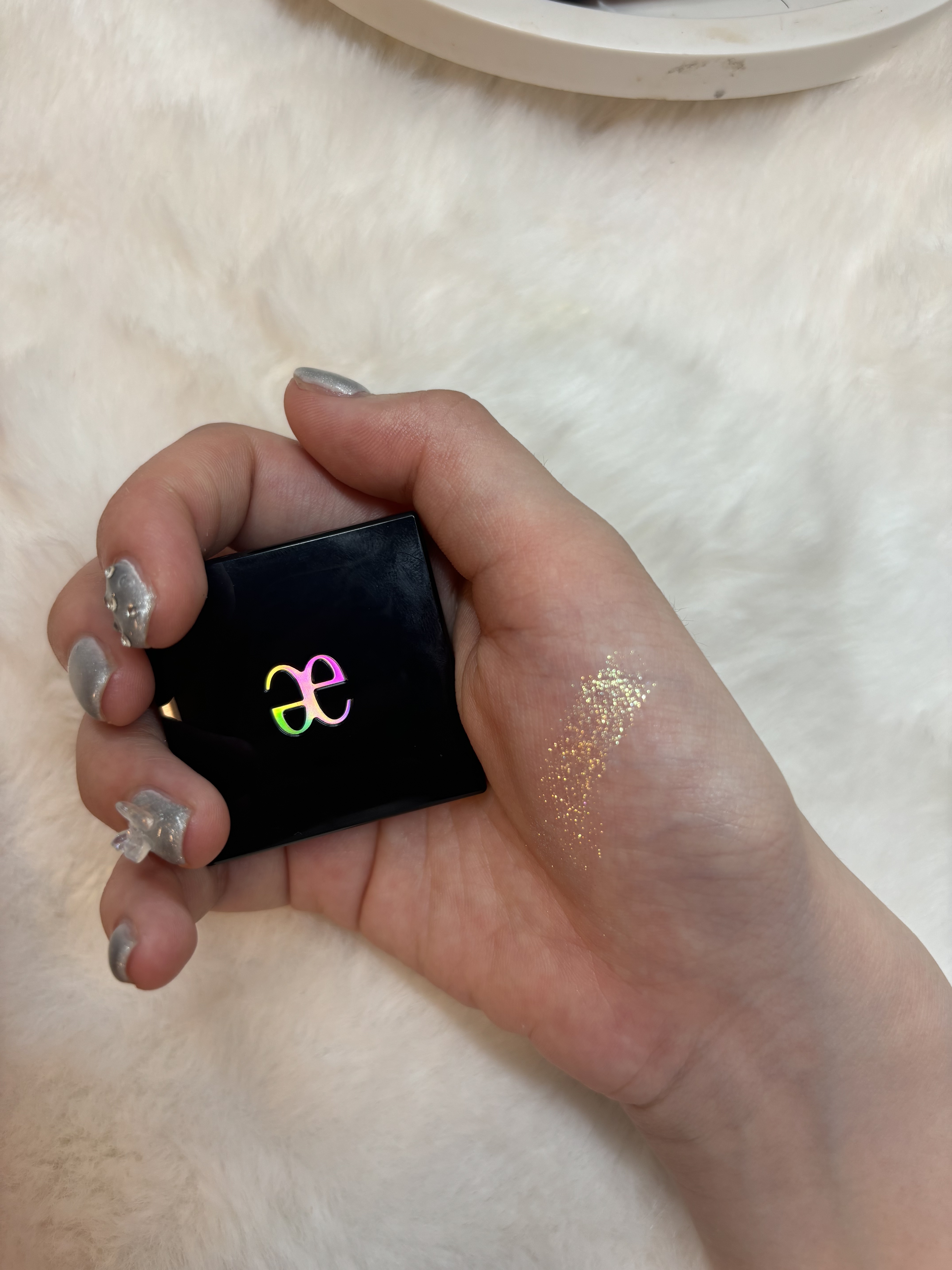 エレガンス ラズル スターアイカラー/エレガンス ラズル /単色アイシャドウを使ったクチコミ（2枚目）