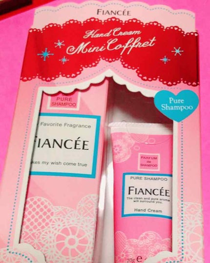 ハンドクリーム ピュアシャンプーの香り/フィアンセ/ハンドクリームを使ったクチコミ(1枚目)