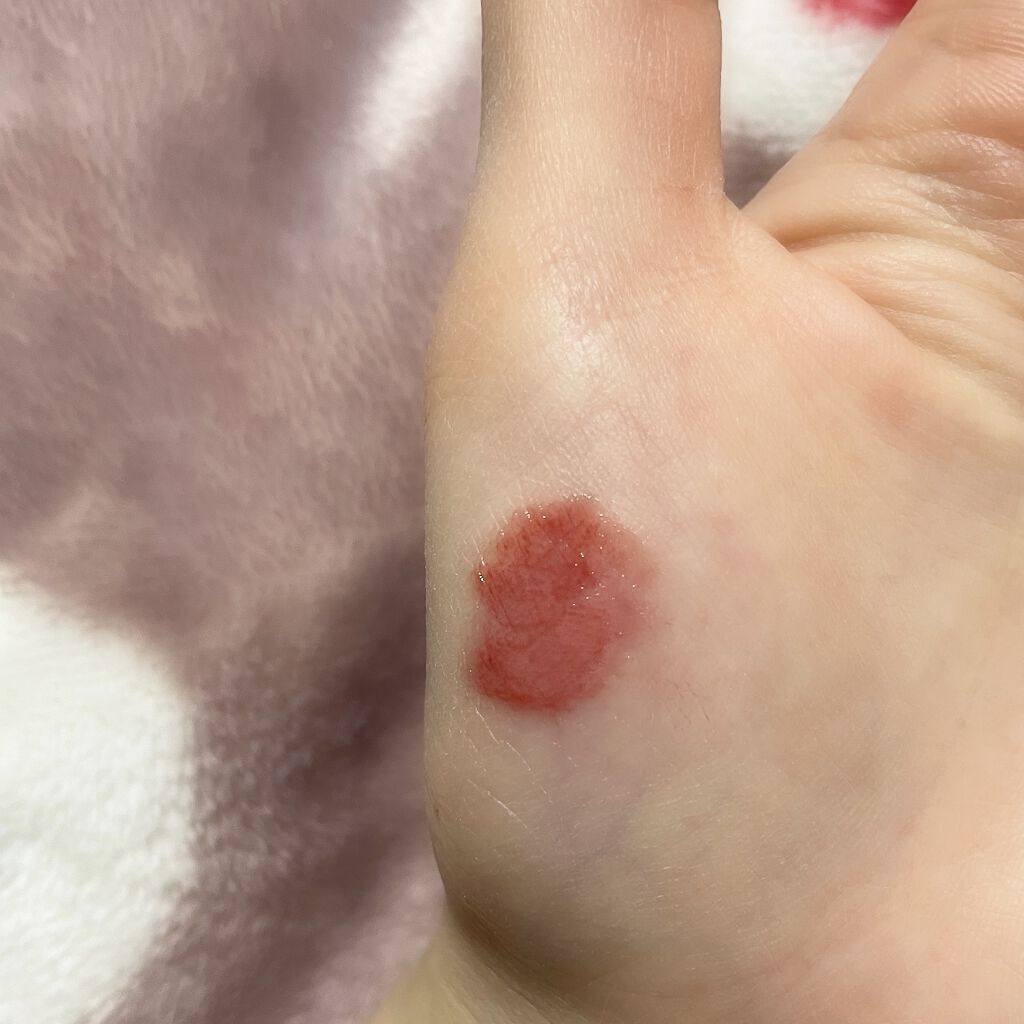  ルージュ アンリミテッド リキッド ラッカー BG 04/shu uemura/口紅を使ったクチコミ（2枚目）