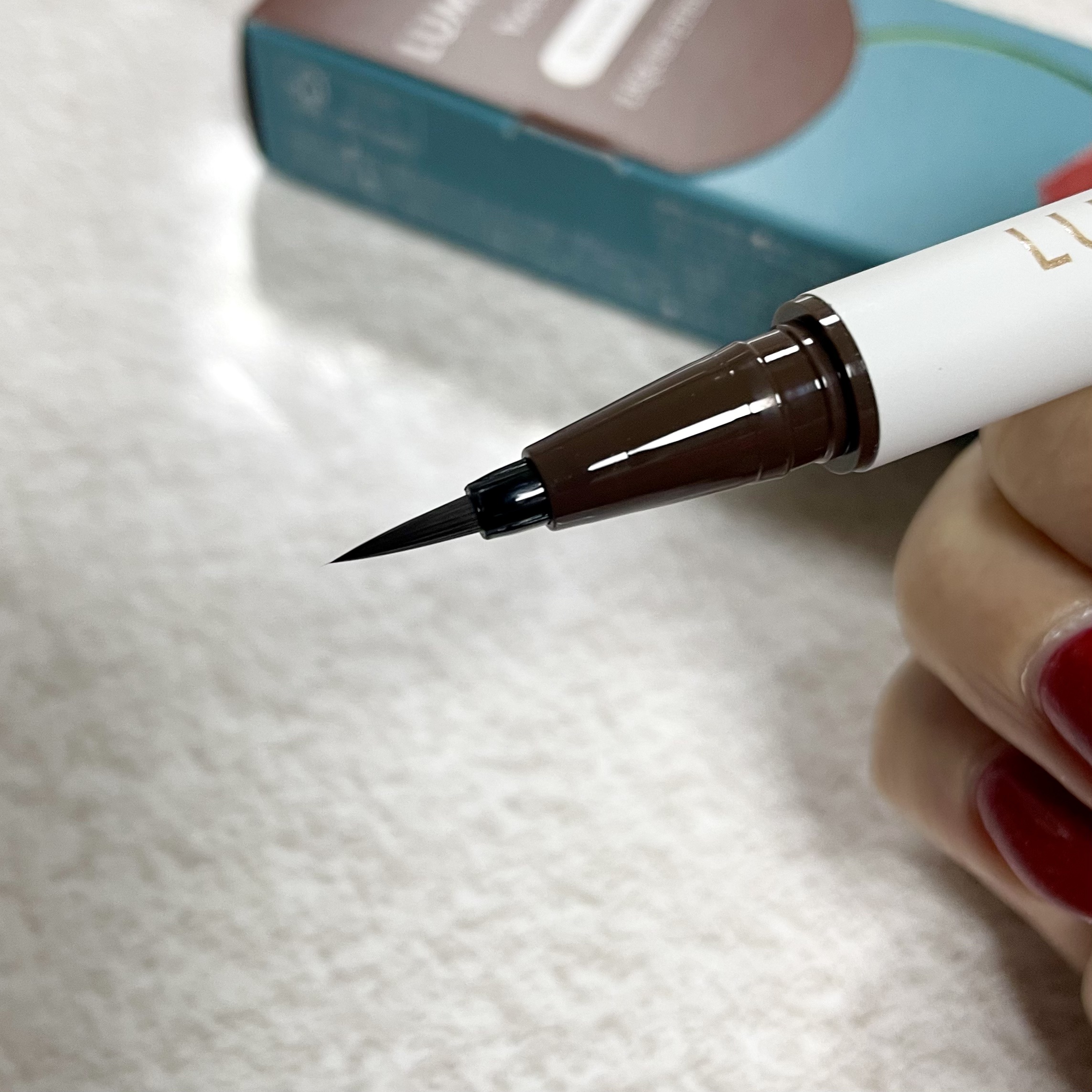 ベルベットライナー/LUMIURGLAS/リキッドアイライナーを使ったクチコミ（2枚目）