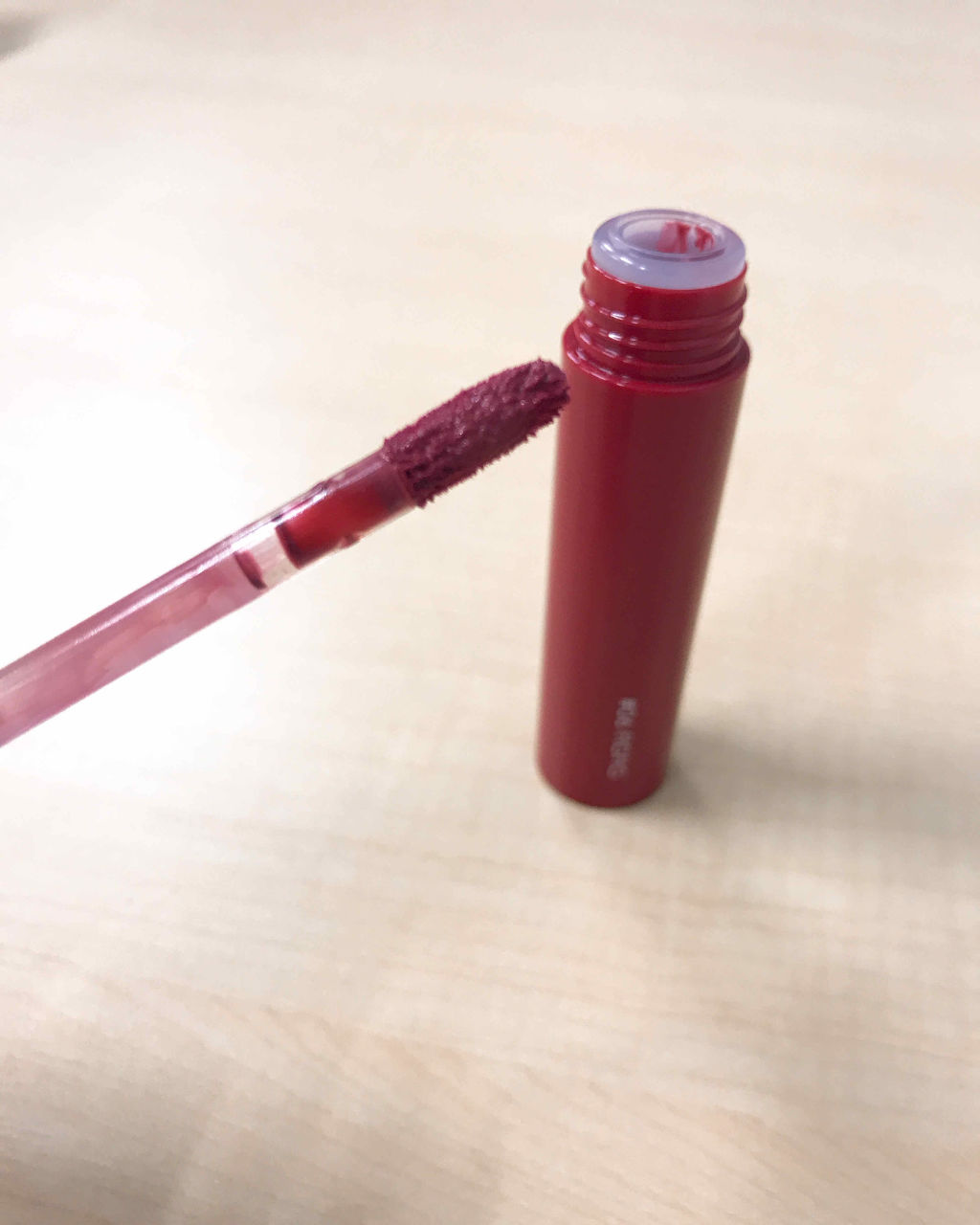 ジューシーラスティングティント/rom&nd/リップティントを使ったクチコミ（2枚目）