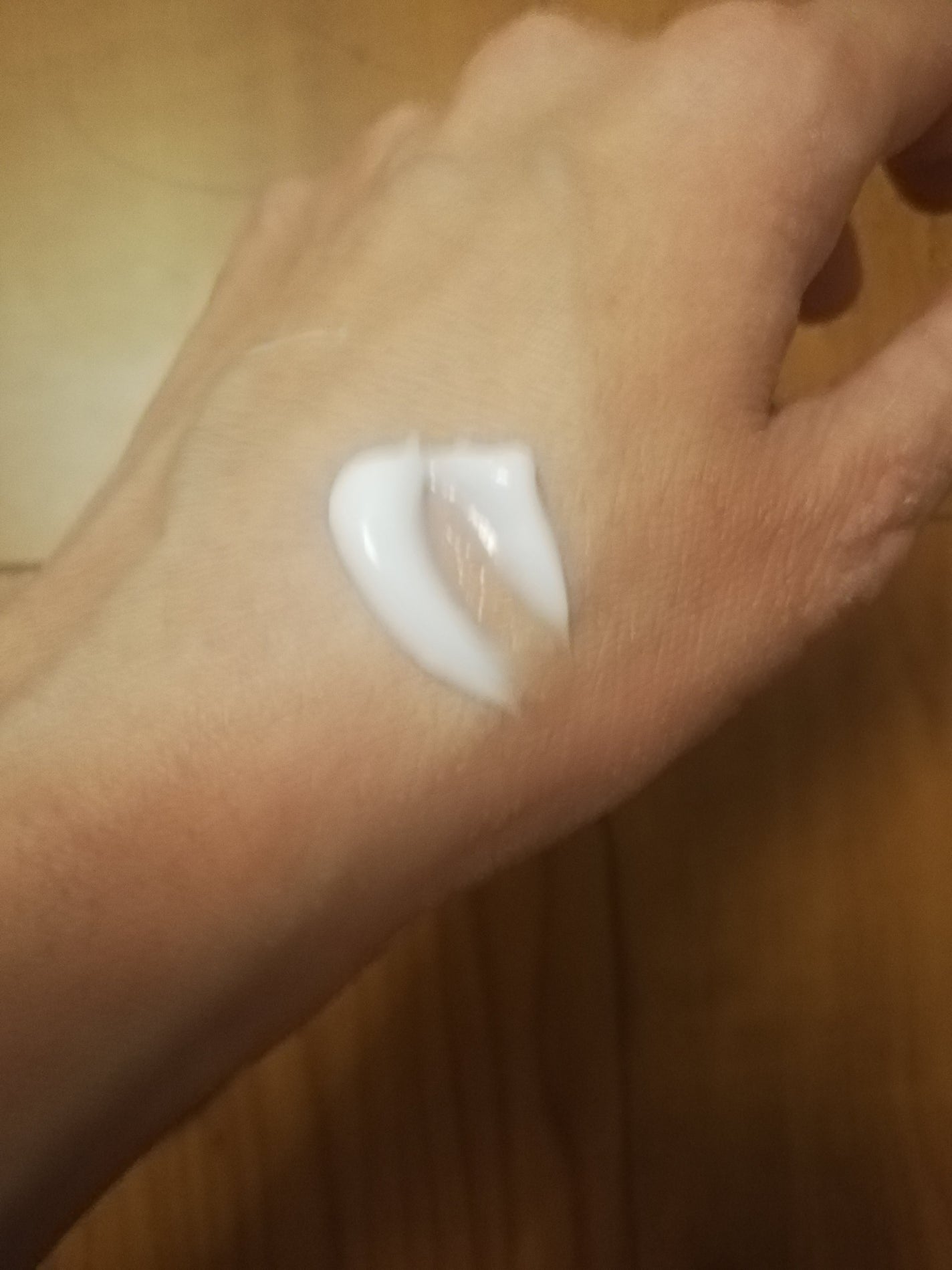 ホワイトケアクリーム/透明白肌/フェイスクリームを使ったクチコミ(2枚目)