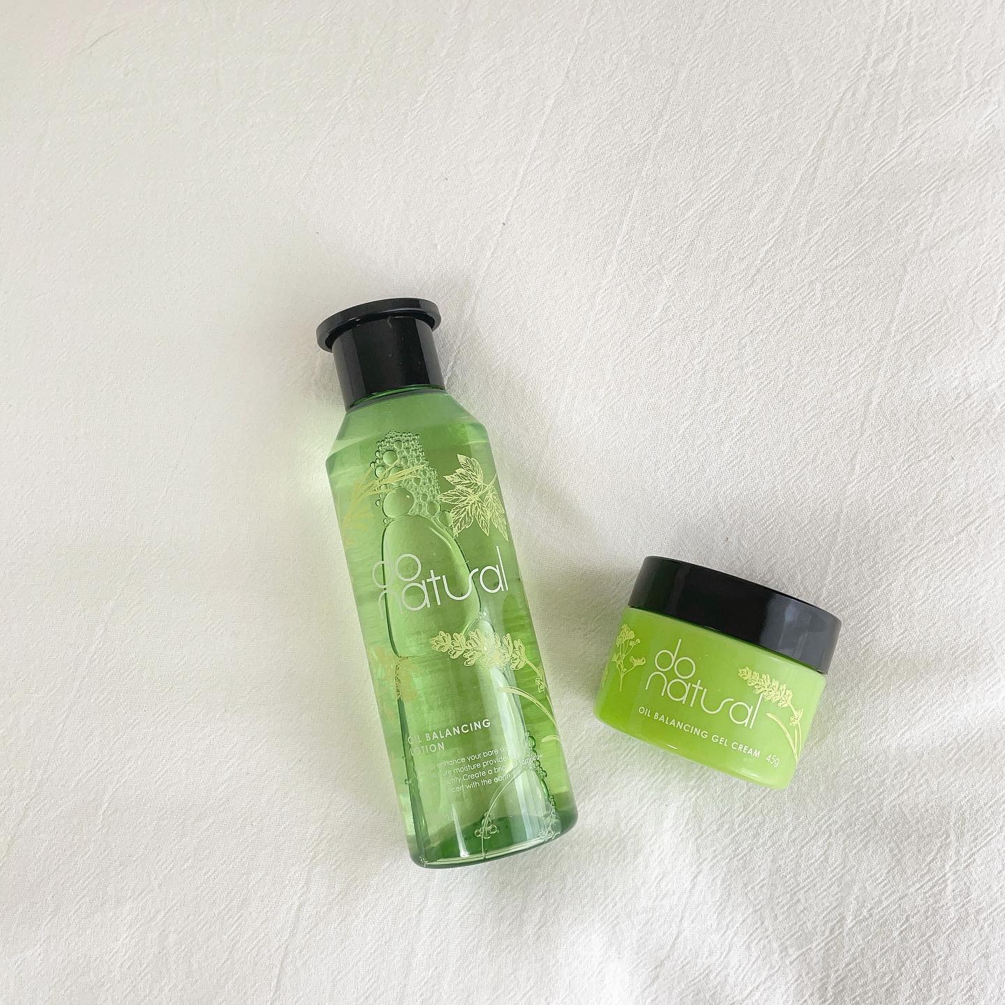 .
⁡
⁡
⁡
最近の朝のスキンケアはdonaturalのさっぱりシリーズ☀️
⁡
☑︎ #オイルバランシングローション　2,750円（税込）
☑︎ #オイルバランシングジェルクリーム　2,970円（税込）
⁡
⁡
ゼラニウム、ラベンダー、