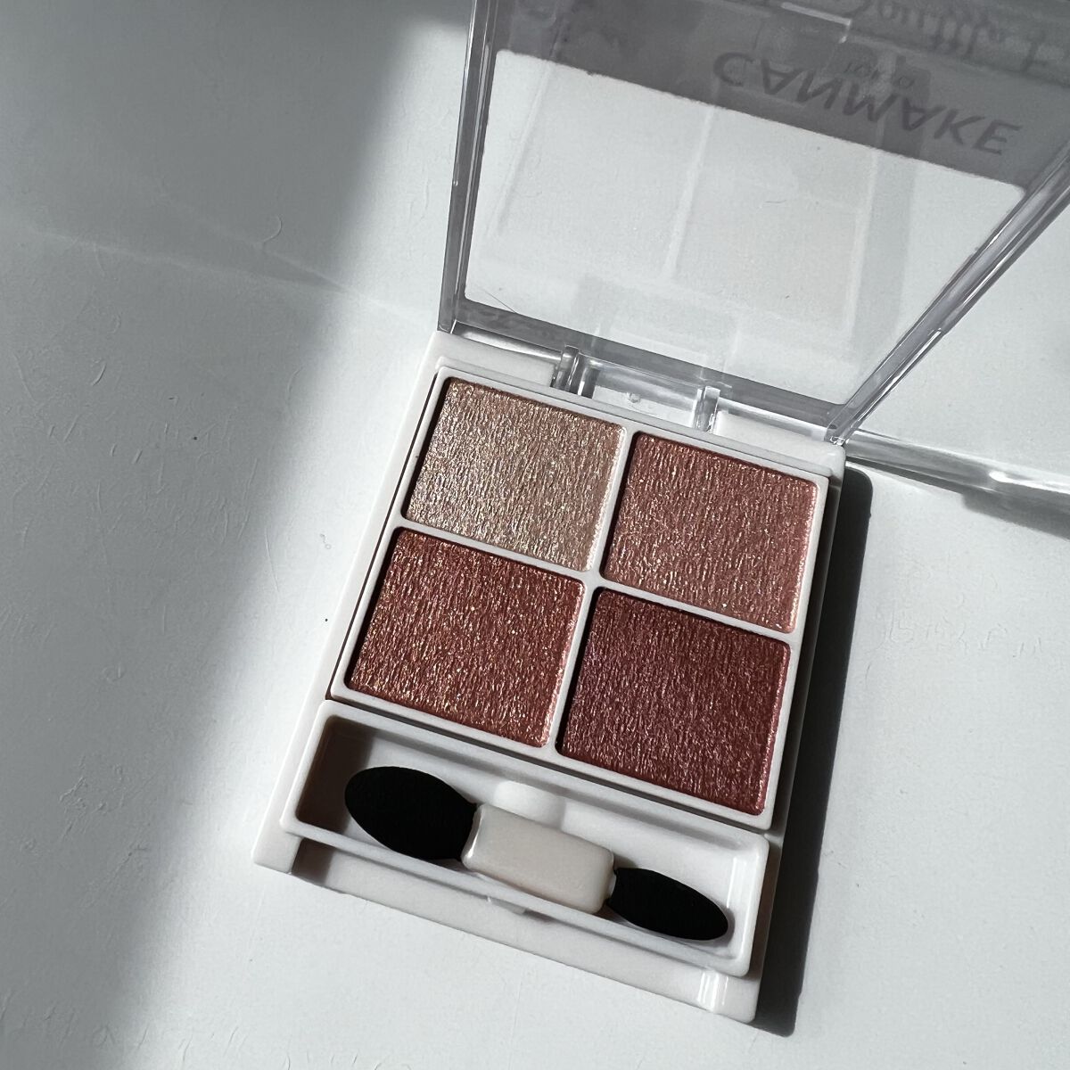 シルキースフレアイズ 10 スウィートラブレター（桜の限定パッケージ）/キャンメイク/アイシャドウパレットを使ったクチコミ（2枚目）