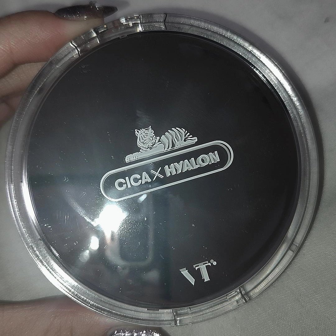 CICA エアリーフィットカバークッション 21 ライトベージュ/VT/クッションファンデーションを使ったクチコミ（2枚目）