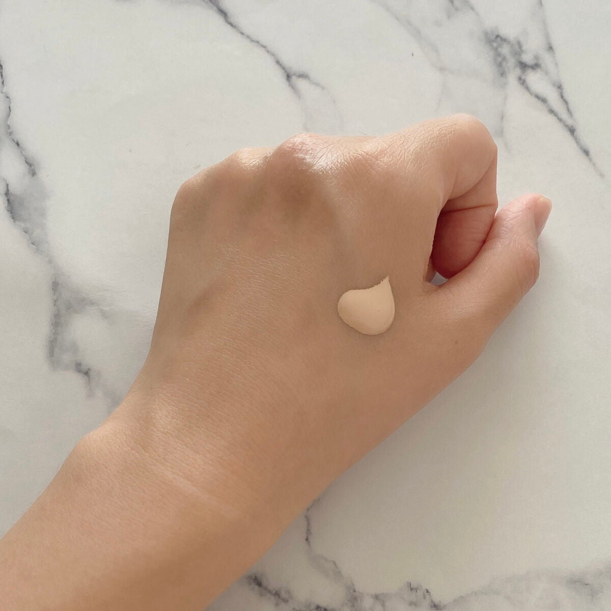 水分アンプルファンデーション/VELY VELY/リキッドファンデーションを使ったクチコミ(5枚目)