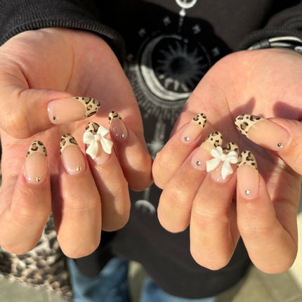 夏美🍉フォロバ on LIPS 「【キツくなるかな?と挑戦しづらいヒョウ柄ネイル🐆🐆フレンチで解..」(2枚目)