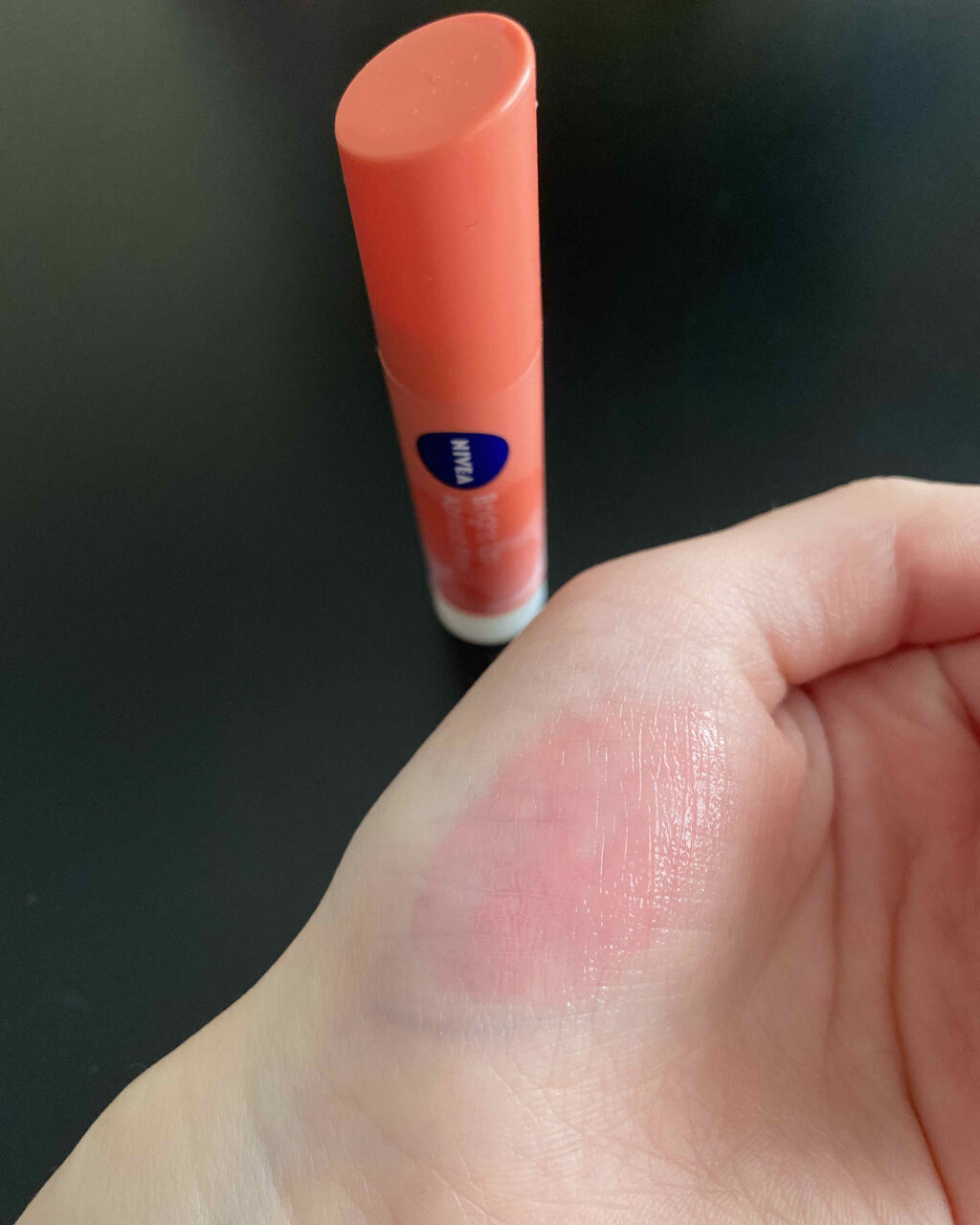 モイストピュアカラーリップ/ニベア/リップクリームを使ったクチコミ（3枚目）