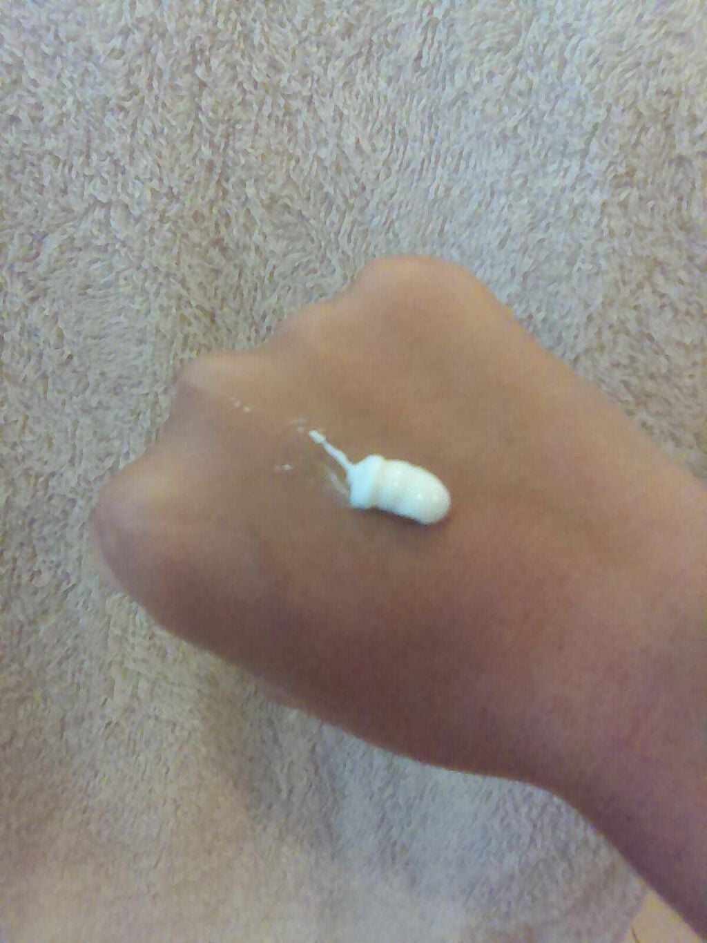 日本製ホワイトクリームD/DAISO/化粧下地を使ったクチコミ(2枚目)