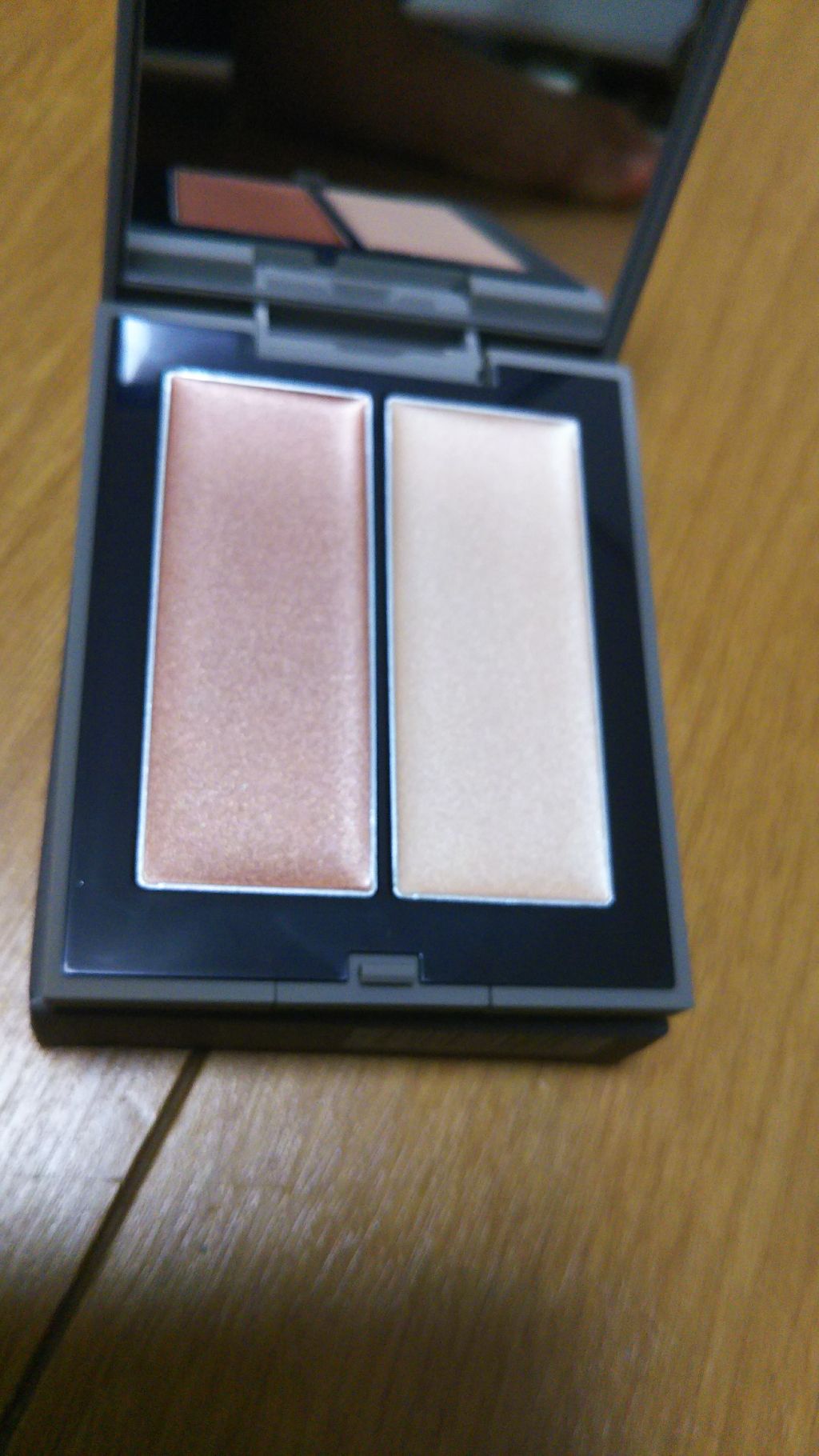 THREE シマリング グロー デュオ/THREE/クリームハイライトを使ったクチコミ（2枚目）