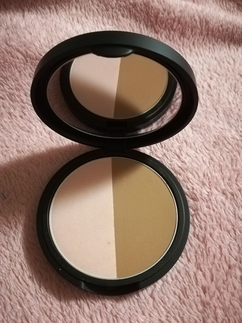 3CE MAGIC TOUCH FACE MAKER/3CE/プレストパウダーを使ったクチコミ（2枚目）