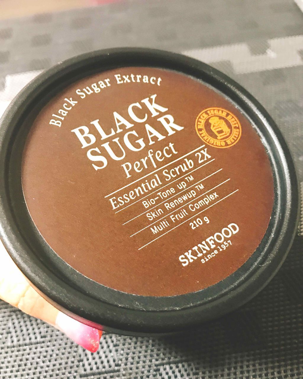 ブラックシュガー パーフェクト エッセンシャル スクラブ2X/SKINFOOD/洗い流すパック・マスクを使ったクチコミ(1枚目)