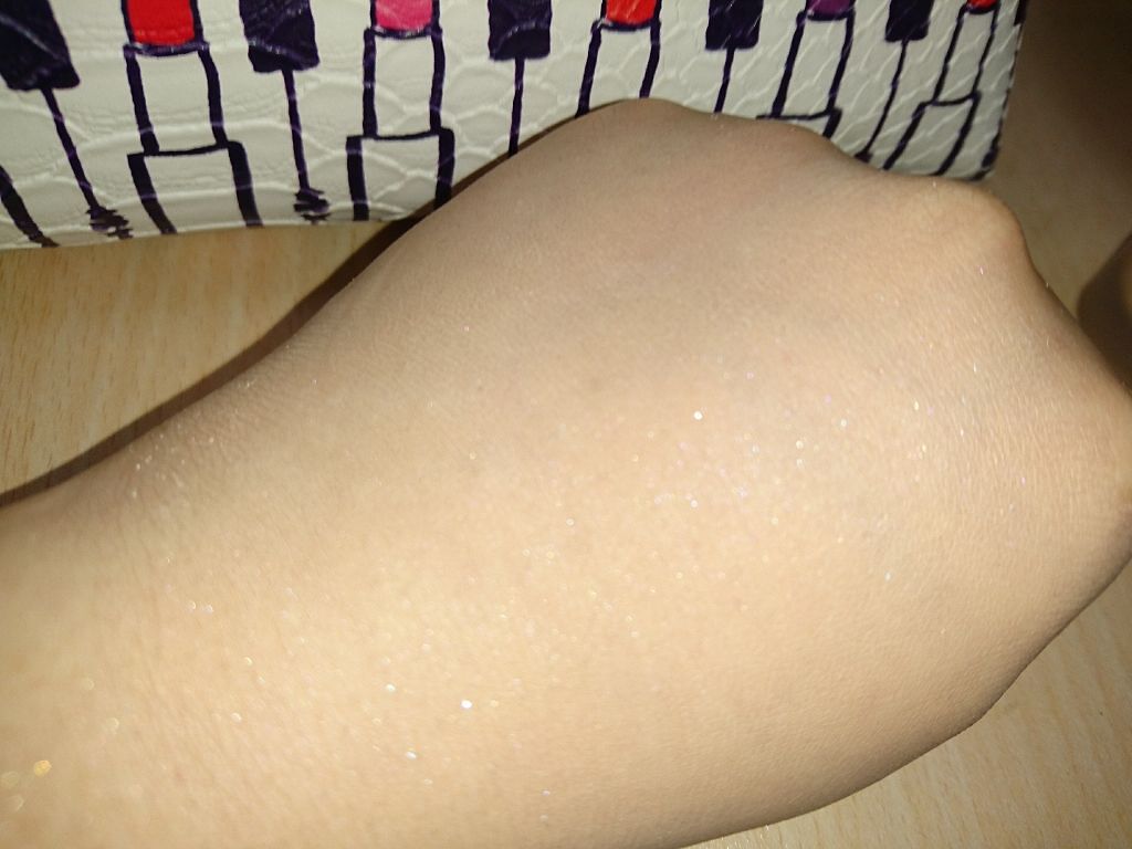 AQ MW フェイスパウダー/DECORTÉ/ルースパウダーを使ったクチコミ(4枚目)