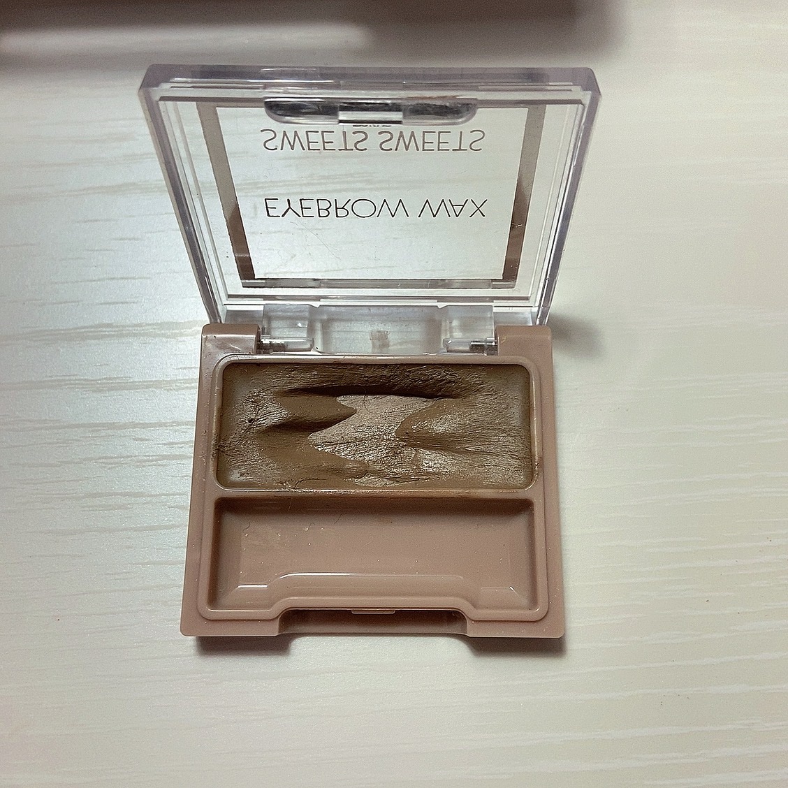 アイブロウワックス 05 シナモングレージュ/スウィーツ スウィーツ/その他アイブロウを使ったクチコミ（1枚目）