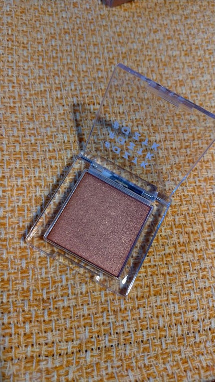 シングルアイシャドウ 12 ビジョンピンク/aZTK/単色アイシャドウを使ったクチコミ(3枚目)