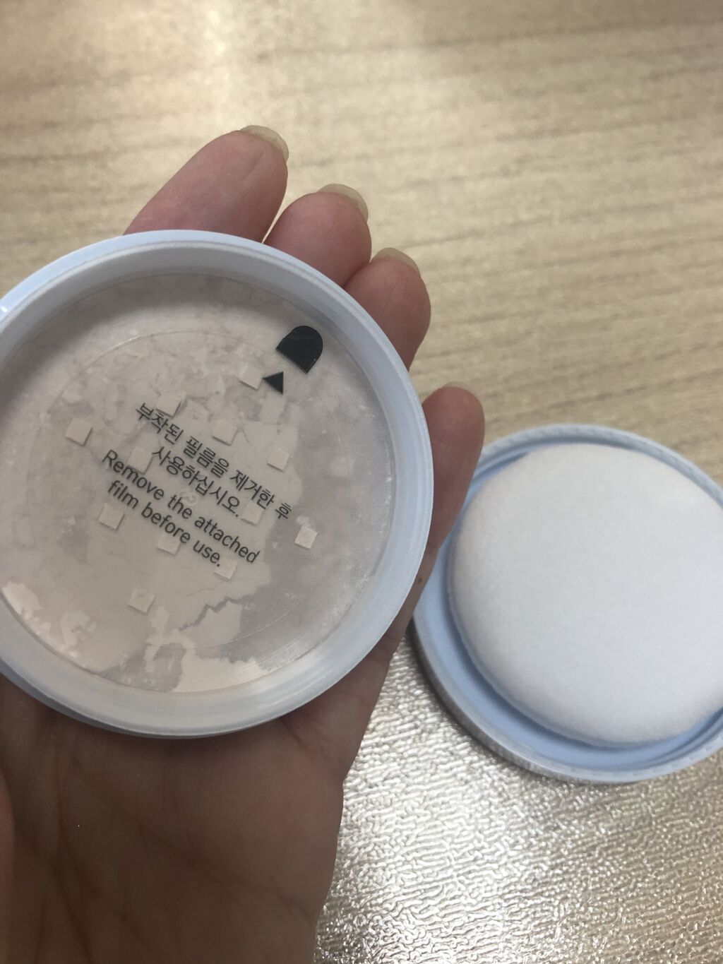 ノーセバム モイスチャーパウダー/innisfree/プレストパウダーを使ったクチコミ（3枚目）