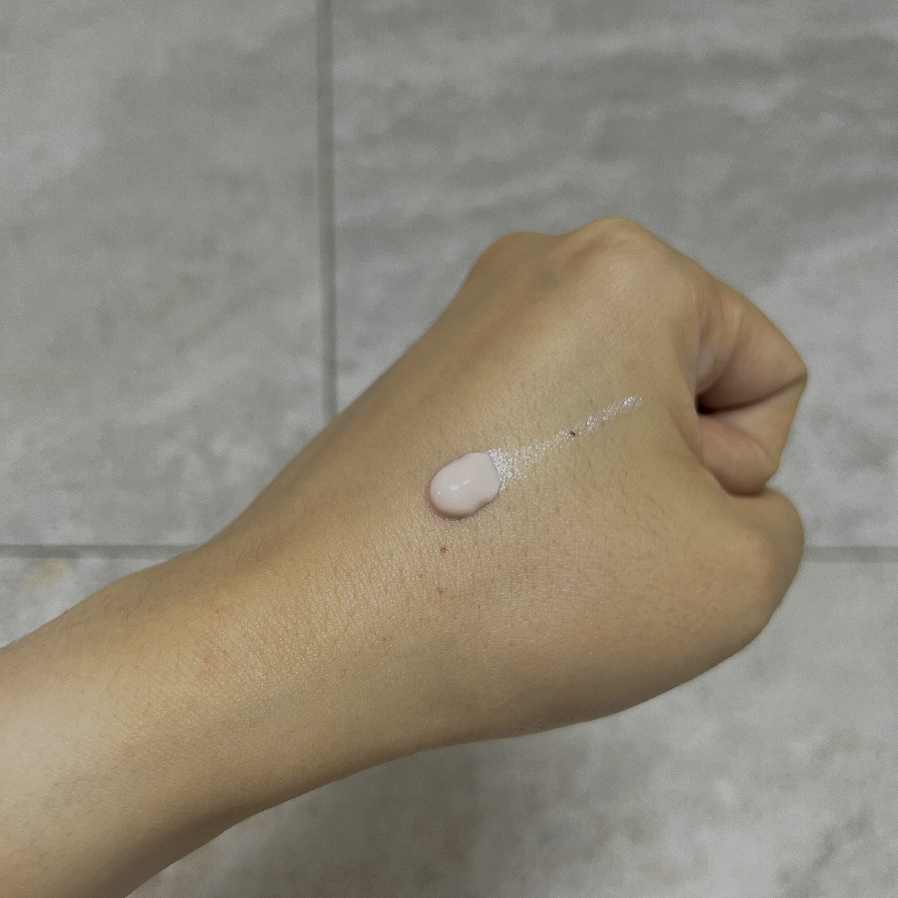 ウォータースプラッシュサンクリーム セラミド 桜エディション（60ml）/espoir/日焼け止めクリームを使ったクチコミ（2枚目）