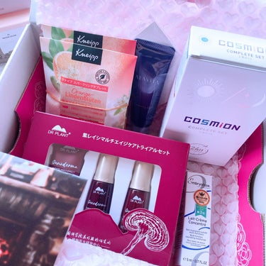 ALAVITA クレンジングジェルのクチコミ「BLOOMBOX

今年ラストのブルーム ボックス🎁


▫️アンブリオリス モイスチャークリ.....」（1枚目）