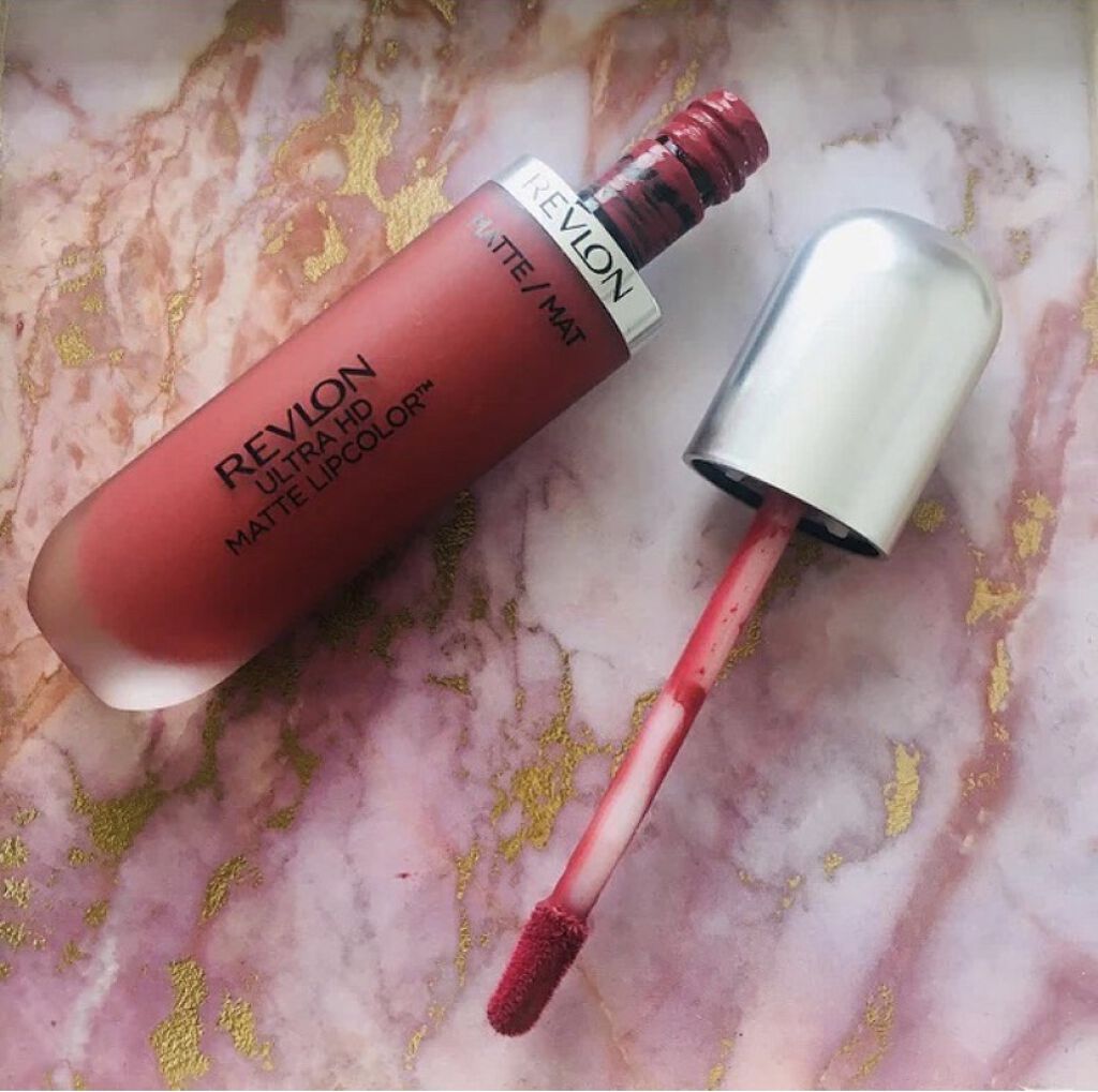 ウルトラ HD マット リップカラー 018 キスイズ/REVLON/口紅を使ったクチコミ（1枚目）