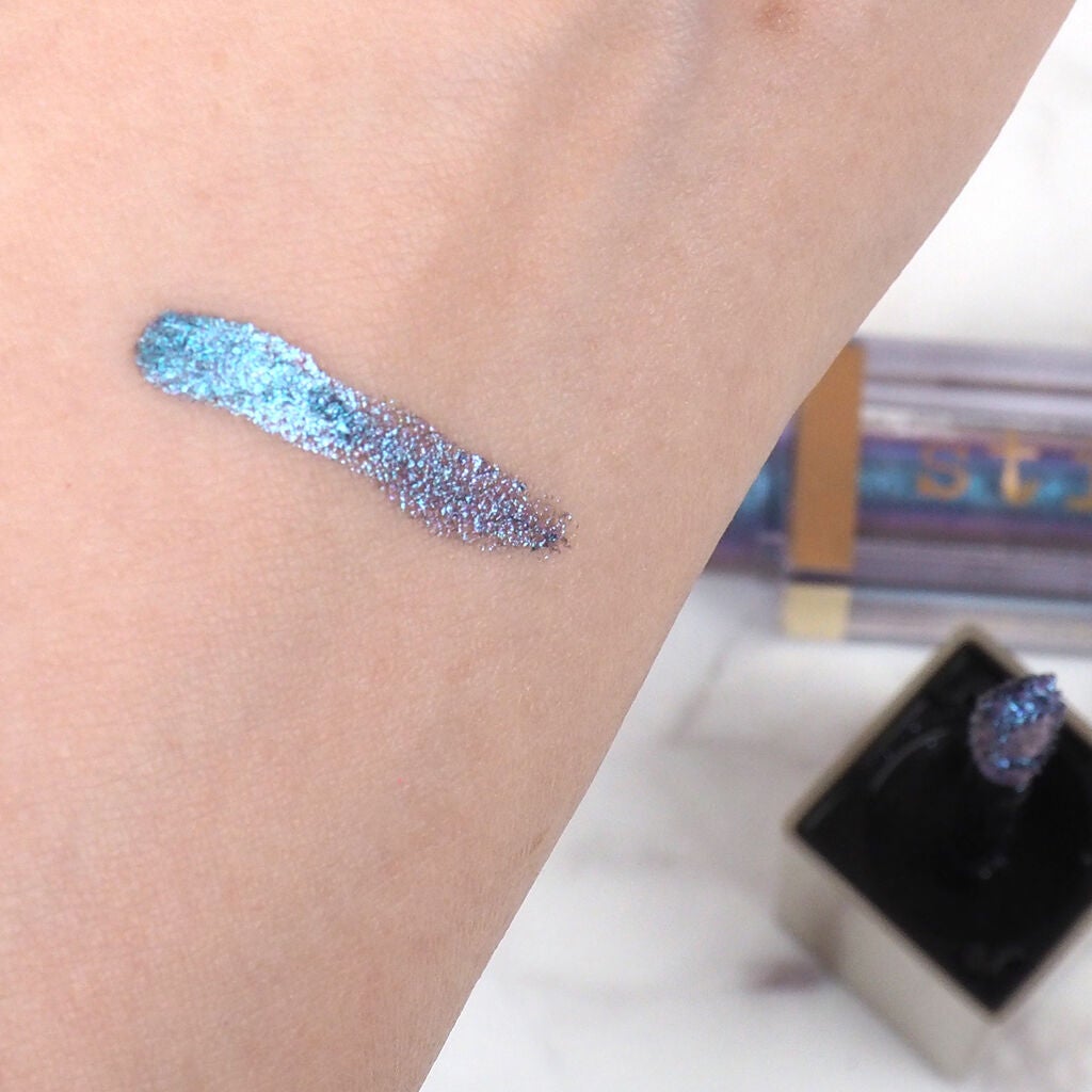 グリッター&グロウ リキッドアイシャドウ/stila/グリッターを使ったクチコミ(3枚目)