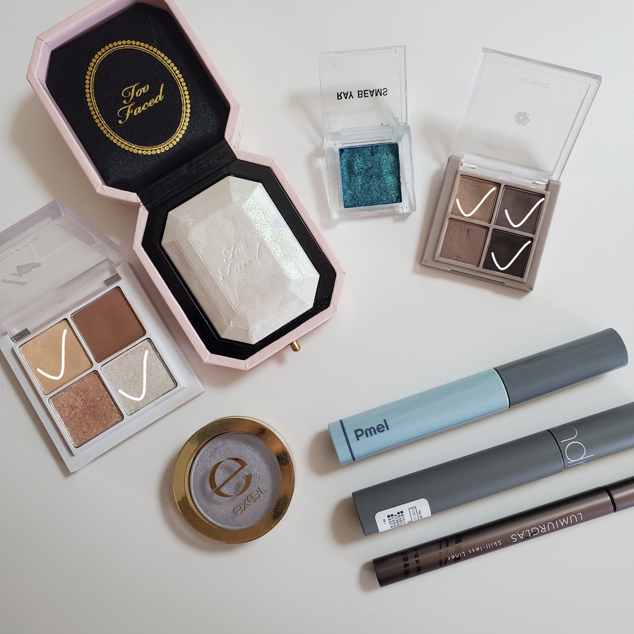 ダイヤモンドライト マルチユース ハイライター/Too Faced/パウダーハイライトを使ったクチコミ（2枚目）