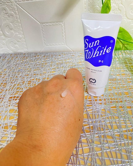 サンホワイトシルキー Y-1/サンホワイト/ボディクリームを使ったクチコミ(4枚目)