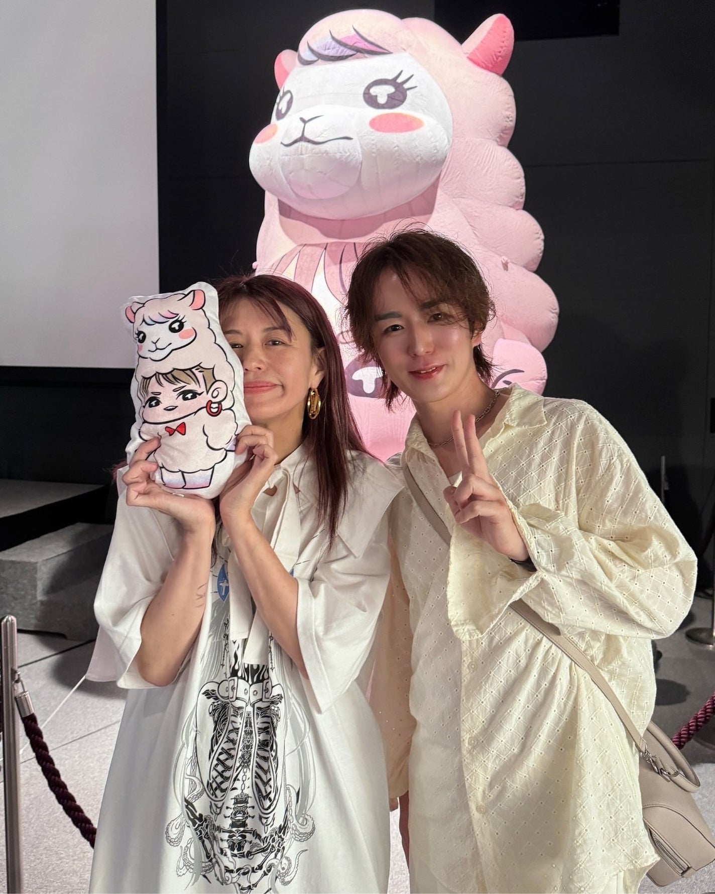 フーミー パウダリームグロウ/WHOMEE/クリームハイライトを使ったクチコミ(1枚目)