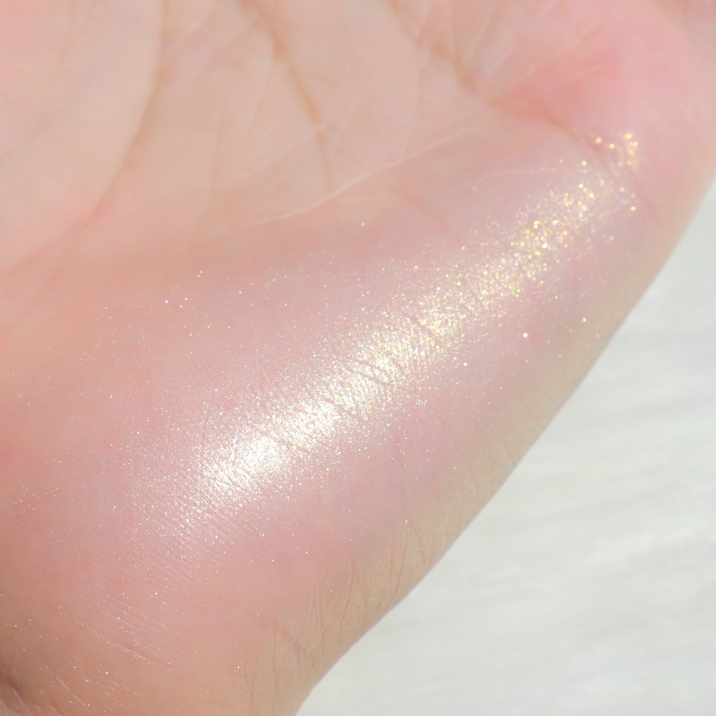 ライトリフレクティング プリズマティックパウダー 04192（限定色）/NARS/プレストパウダーを使ったクチコミ（3枚目）