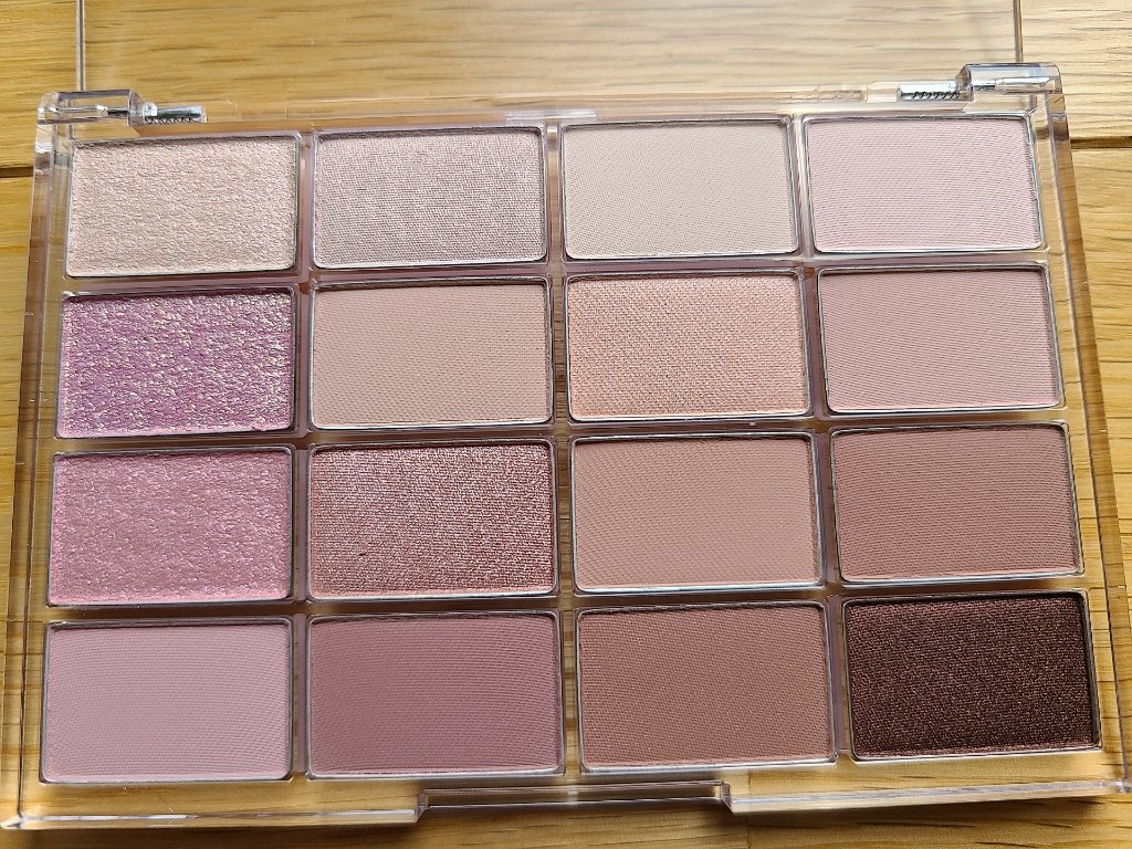 ソフトブラーリングアイパレット 02.リバリーブラーリング/wakemake/アイシャドウパレットを使ったクチコミ（2枚目）