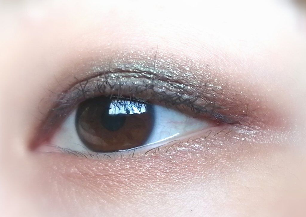 アイシャドウ クルーシャル/uneven/単色アイシャドウを使ったクチコミ（2枚目）