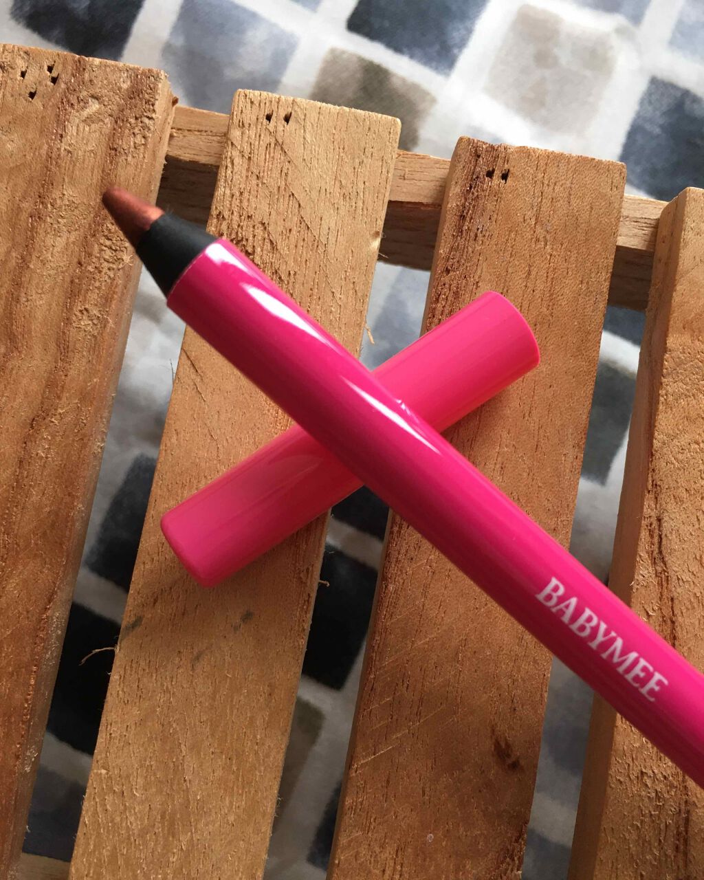 ニュアンスカラーライナー テラコッタオレンジ/BABYMEE/ペンシルアイライナーを使ったクチコミ（2枚目）