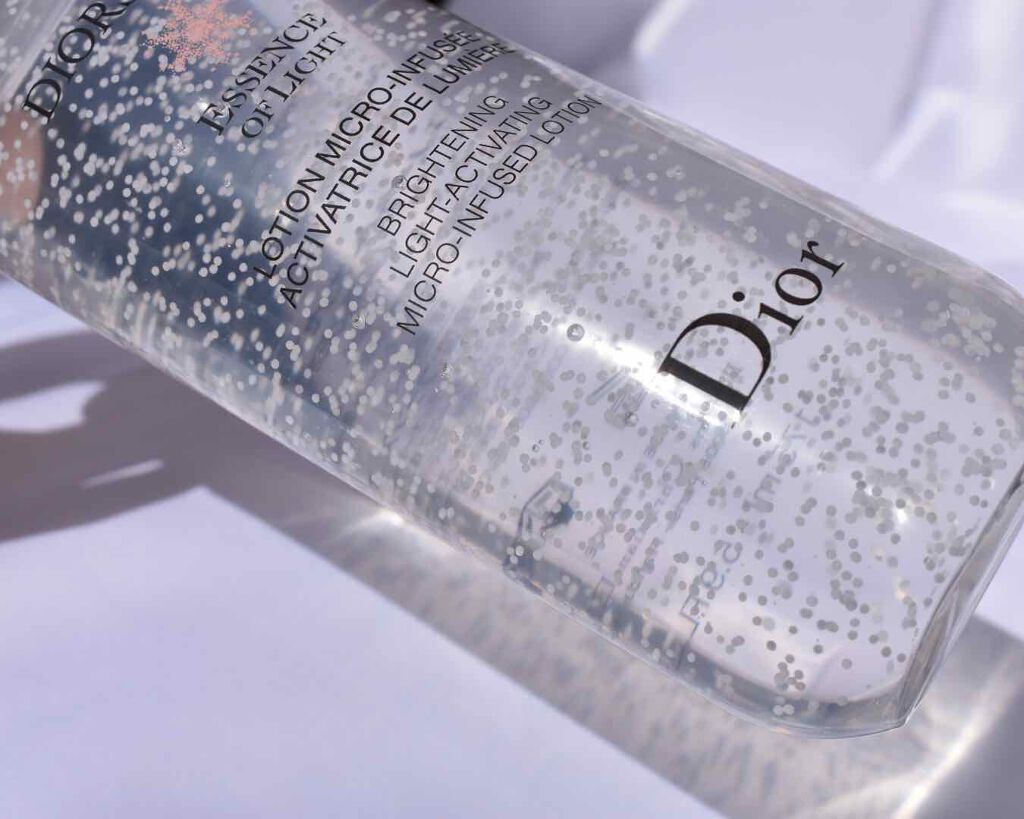 Dior スノー ライト エッセンス ローション (薬用化粧水) (医薬部外品)のクチコミ「DIORSNOW

スノーライトエッセンスローション

LIPSさんのプレゼントに当選しました.....」（2枚目）