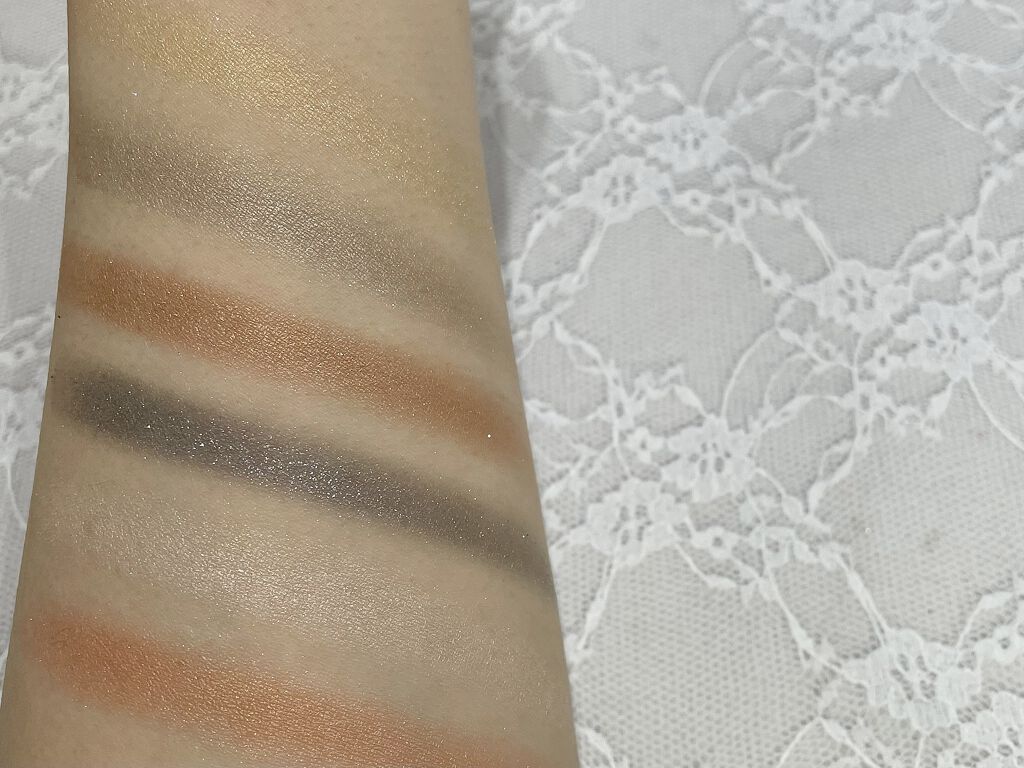 UR GLAM LUXE　12 COLORS EYESHADOW PALLET/U R GLAM/アイシャドウパレットを使ったクチコミ（3枚目）