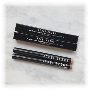 BOBBI BROWN ロングウェア クリーム シャドウ スティック 2色をお試しさせていただきました💁‍♀️

【59アンティークローズ】
肌なじみのよいマットカラー
写真では上まぶたに使用しました👀