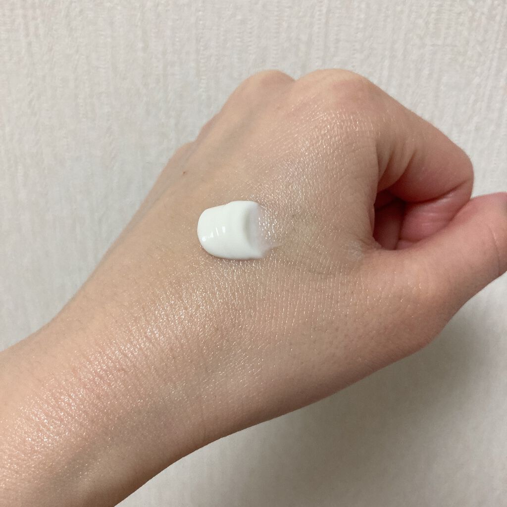 ポマード・ヴィルジナル/オフィシーヌ・ユニヴェルセル・ビュリー/フェイスクリームを使ったクチコミ（2枚目）