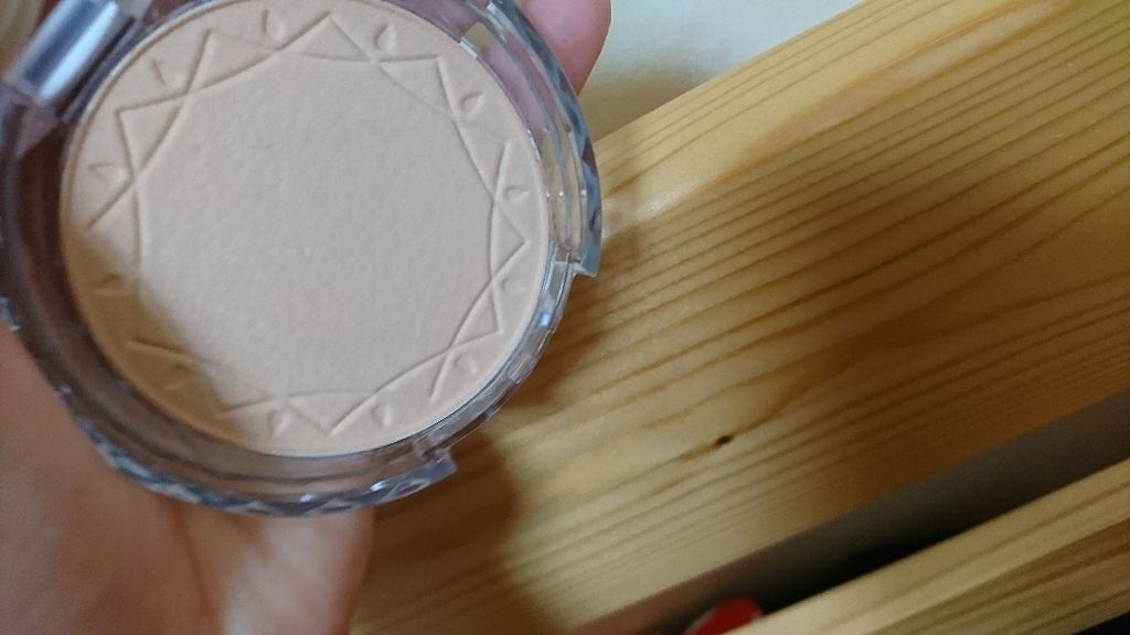 UVクリアフェイスパウダー/CEZANNE/プレストパウダーを使ったクチコミ(2枚目)