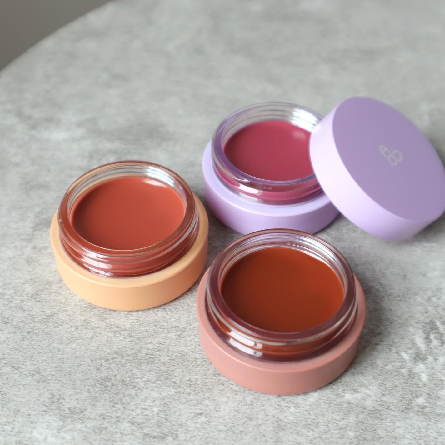 GLOWY TINT BALM/AOU/リップグロスを使ったクチコミ(2枚目)