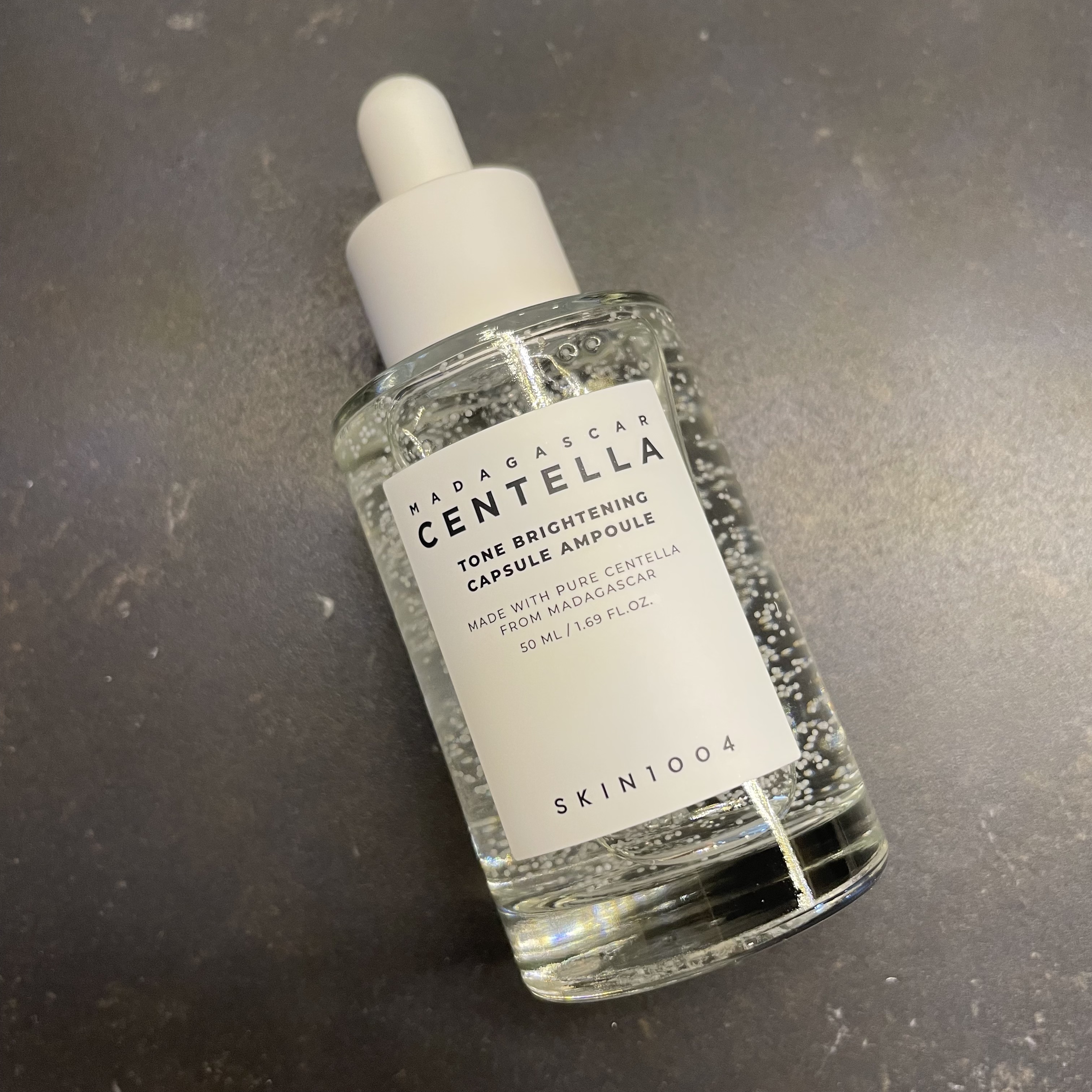トーンブライトニング カプセルアンプル/SKIN1004/美容液を使ったクチコミ（2枚目）