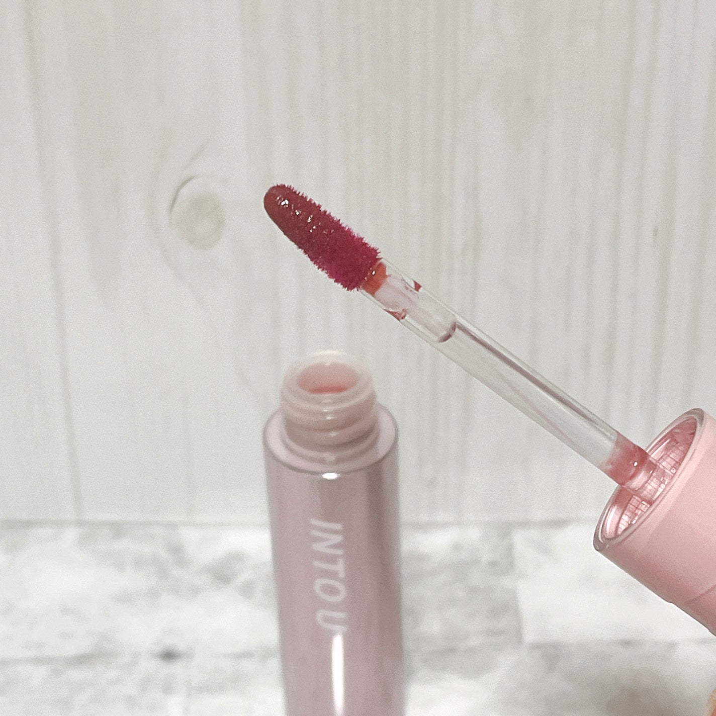 ジューシーパンピンググロス/INTO U/リップグロスを使ったクチコミ(2枚目)