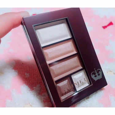 ❅:*.。RIMMEL  ショコラスウィートアイズ ソフトマット 001  ｡.*:❅


しっとりと瞼に溶け込み、ほんのりツヤのあるソフトマットな仕上がりでやわらかな目もとを演出。(RIMMEL 公式