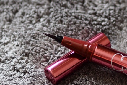 リキッドアイライナーR4/ラブ・ライナー/リキッドアイライナーを使ったクチコミ(4枚目)