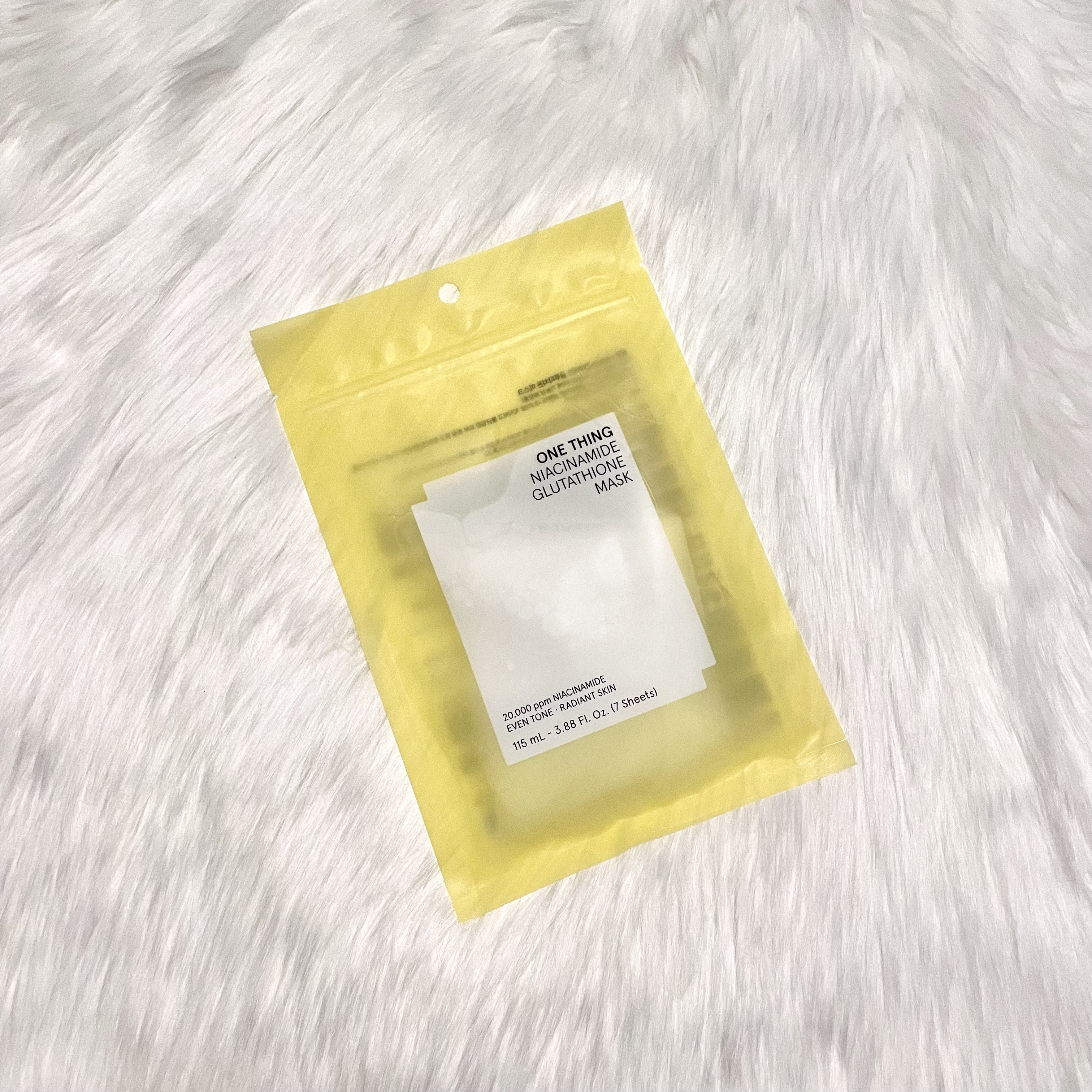 ✍🏻⌇ONE THING ナイアシンアミドグルタチオンマスク

LIPSのプレゼントキャンペーンに当選しました🎁

ありがとうございます🫶🏻❤︎‬´-

ぽたぽた滴り落ちるほど美容液がたっぷりです🫢

シートは薄く