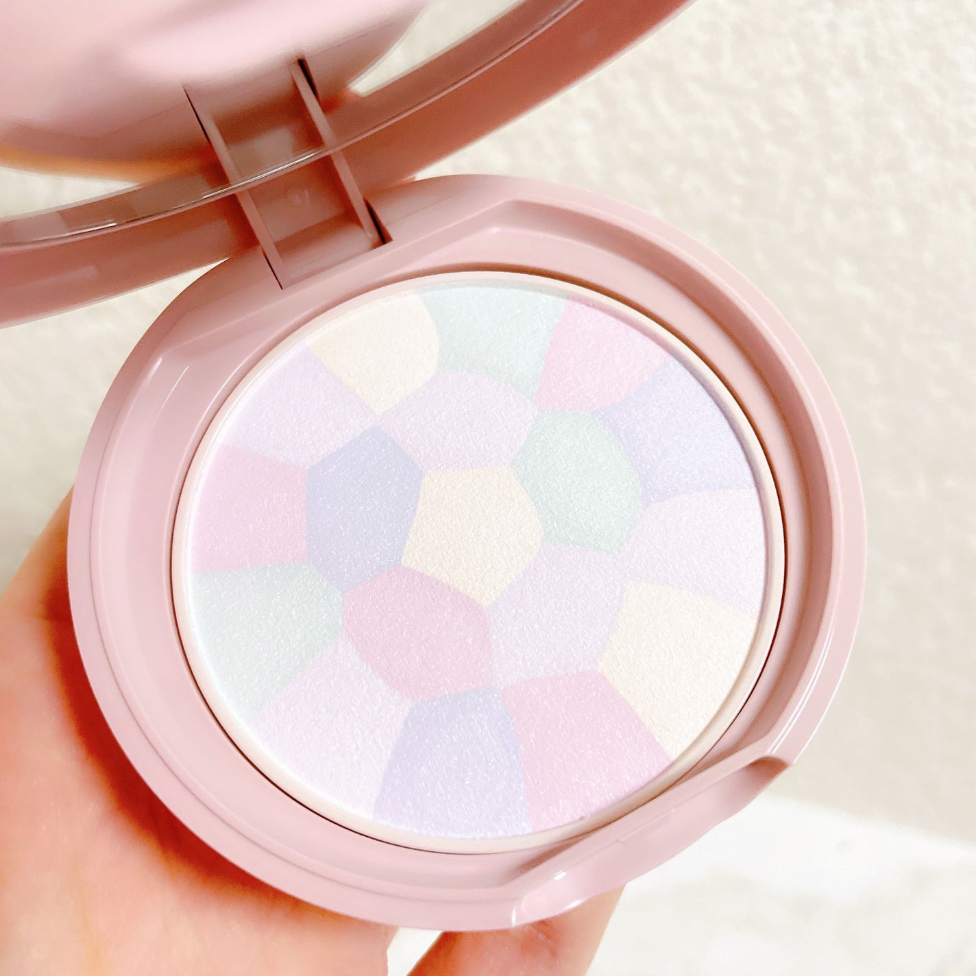 イルミネイティングフィニッシュパウダー ~Abloom~/キャンメイク/プレストパウダーを使ったクチコミ(6枚目)