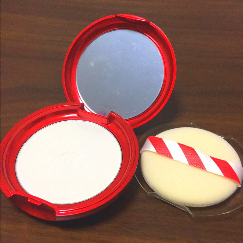 オイルクリアファクト 〈コカコーラ エディション〉/THE FACE SHOP/プレストパウダーを使ったクチコミ(2枚目)