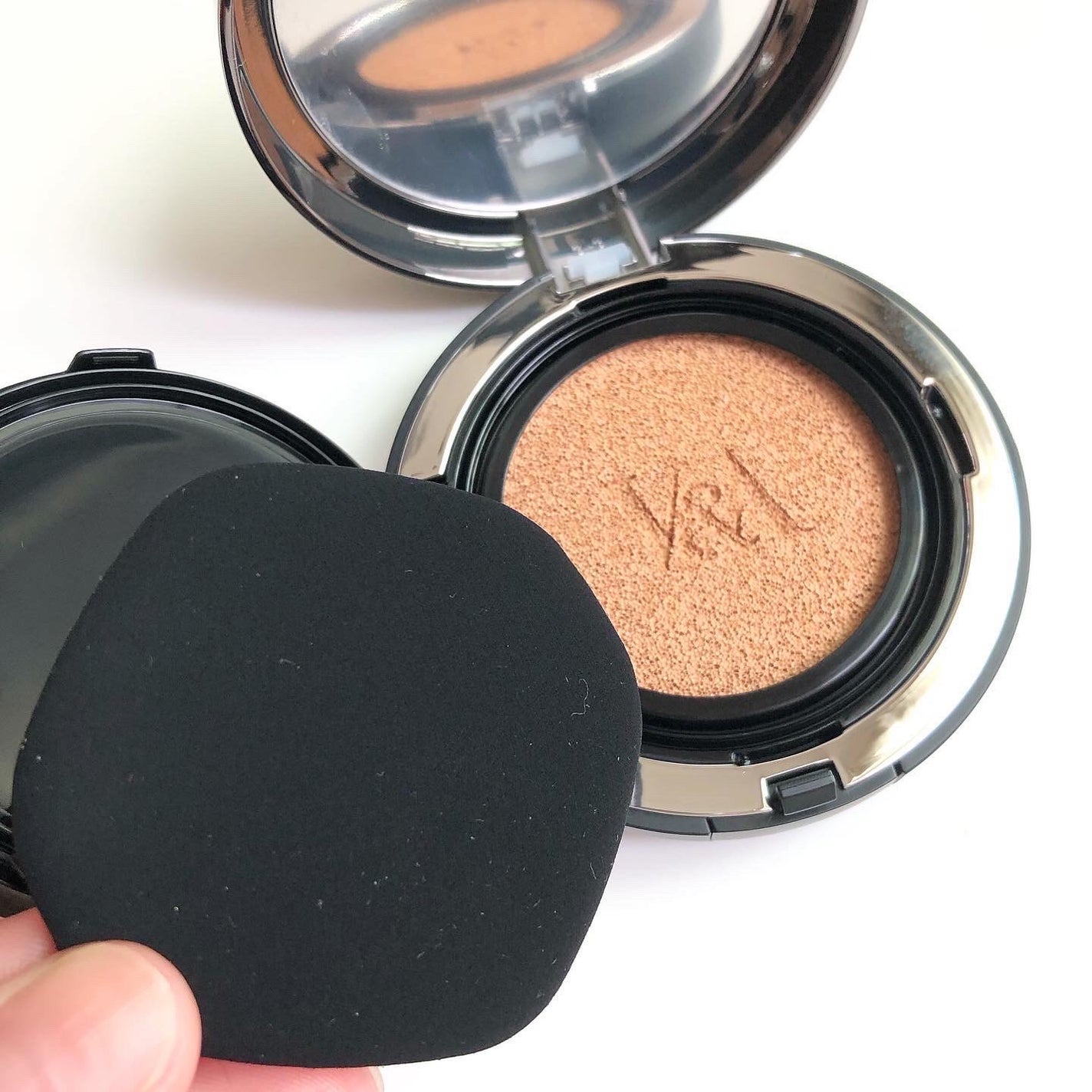 ロングウェアクッションファンデーション/V&Aビューティー/クッションファンデーションを使ったクチコミ(4枚目)