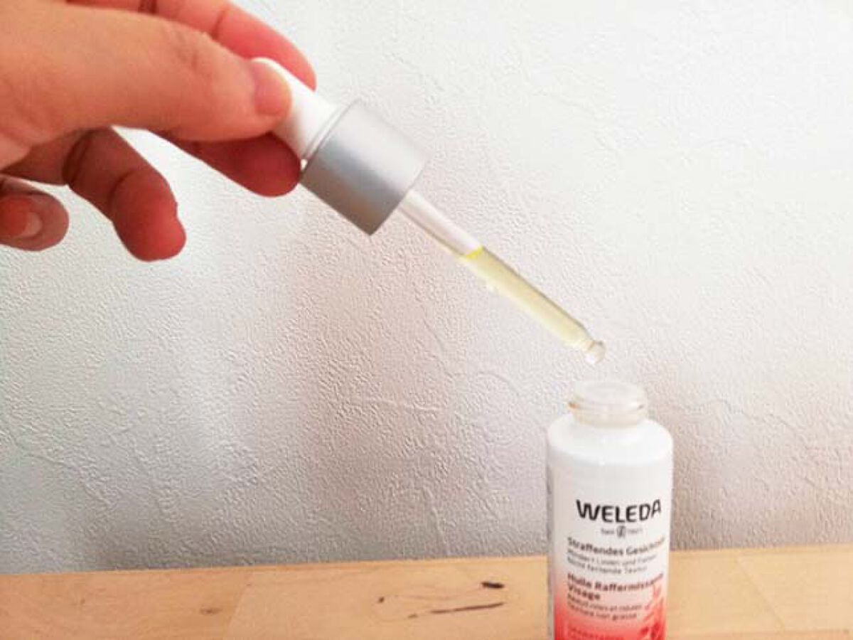 ざくろ フェイシャルオイル/WELEDA/フェイスオイルを使ったクチコミ(3枚目)