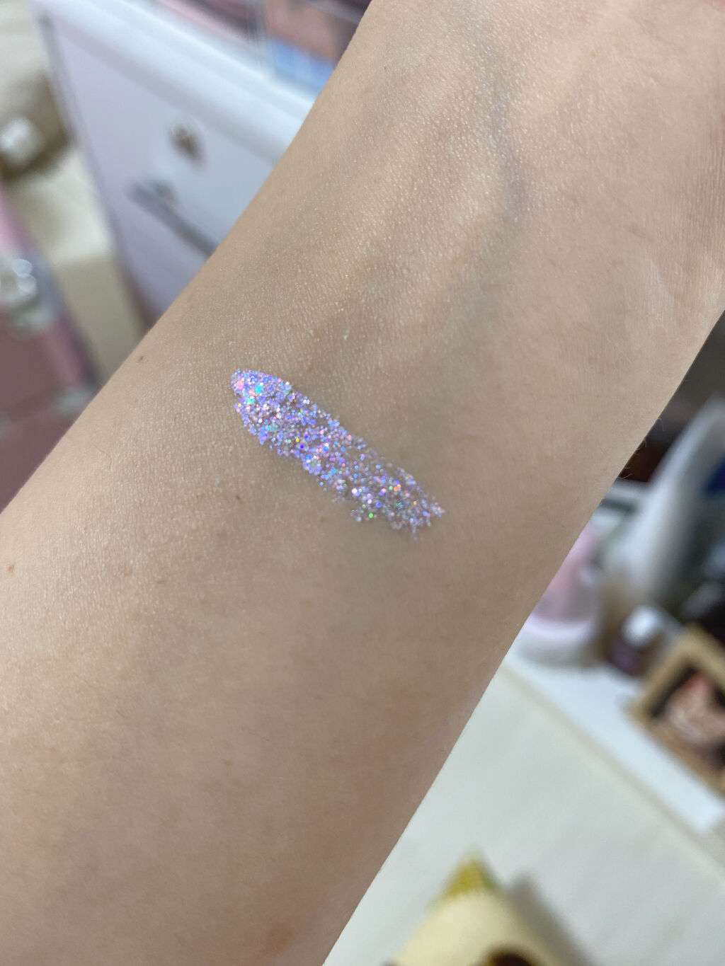 Cherry Love グリッター リキッドアイシャドウ P03 Galaxy Encounter/FlowerKnows/グリッターを使ったクチコミ（3枚目）