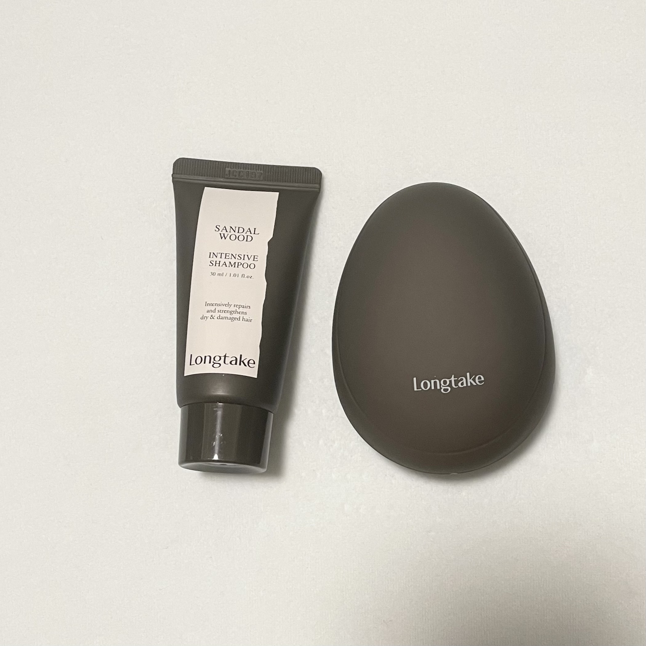 BLACK TEA & FIG SOFTENING HAIR OIL/Longtake/ヘアオイルを使ったクチコミ（2枚目）