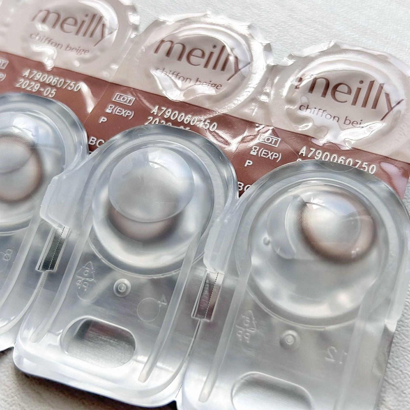 chiffon/meilly/ワンデー(1DAY)カラコンを使ったクチコミ(3枚目)